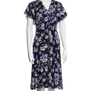 Lewit floral dress, size 4. Viscose Medium length.